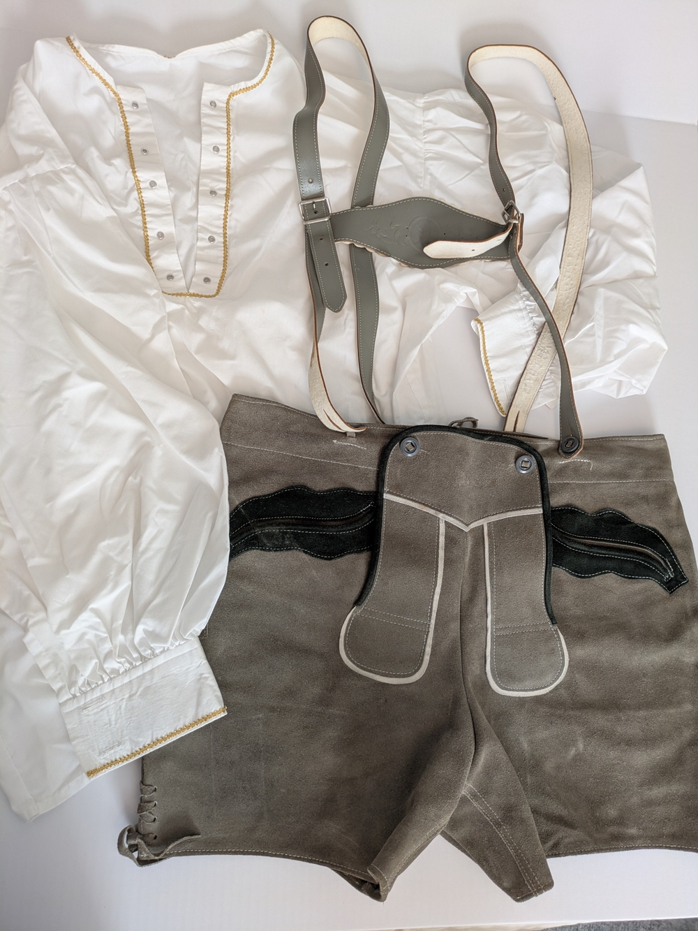 Mens Licht Trachtenhaus Lederhosen Shorts with Suspenders and Shirt 40 In Waist